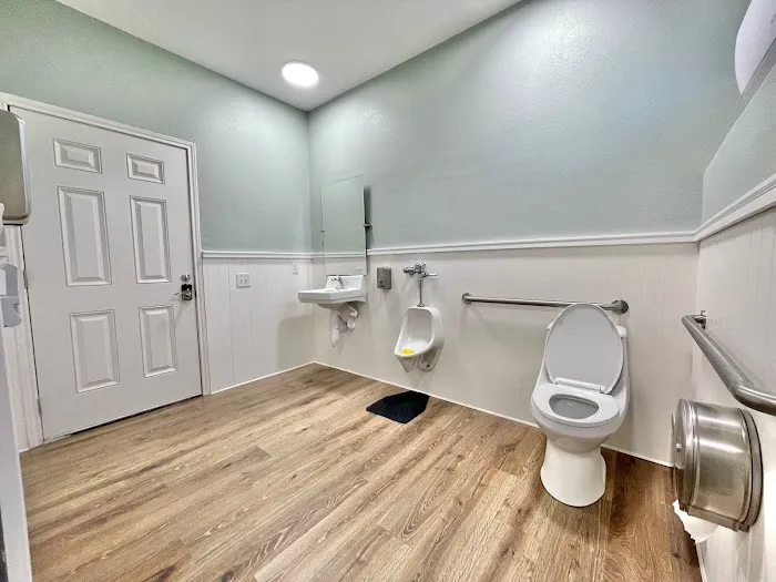 Lake Dewberry RV Resort Picture 10