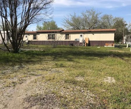 Plaza Mobile Homes Park