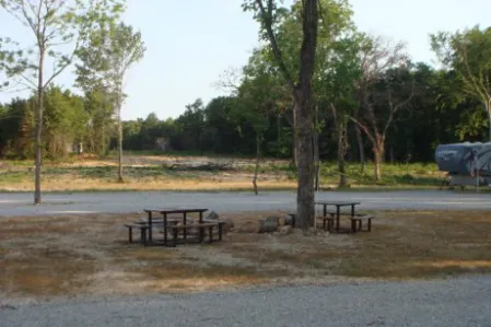 Shangri-La RV Resort Picture 4
