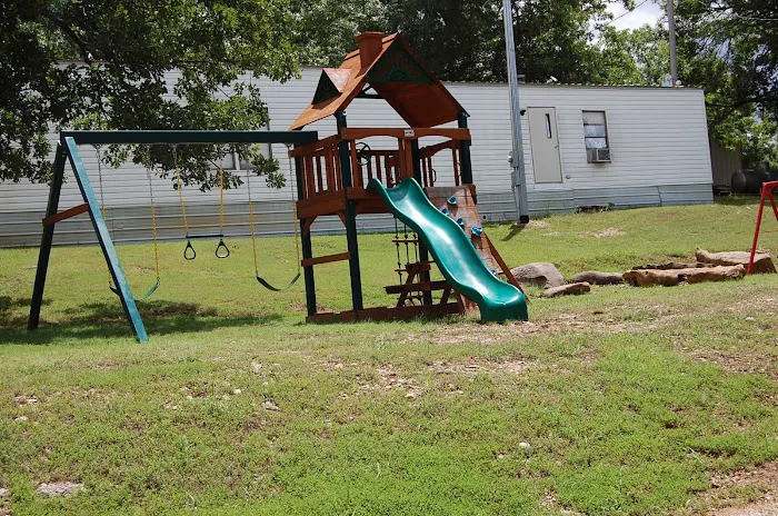Shady Oaks RV Park Picture 10
