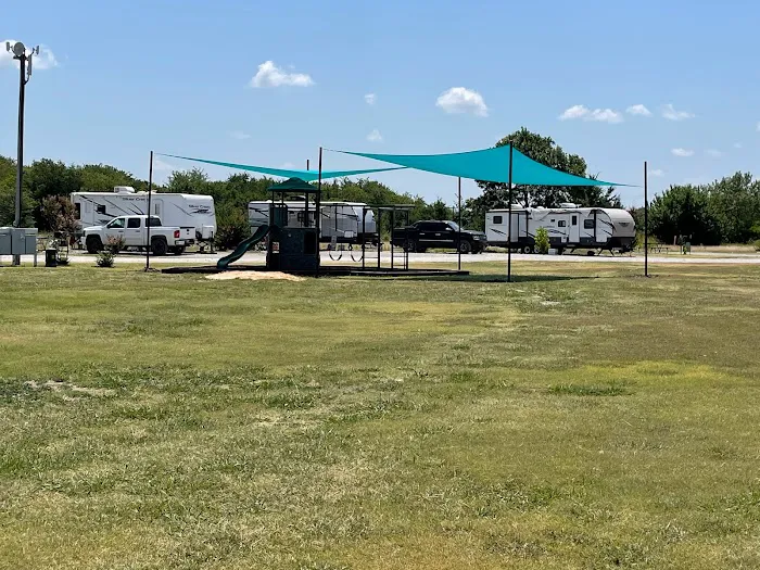 Horseshoe Acres RV/Mobile Home Park Picture 3