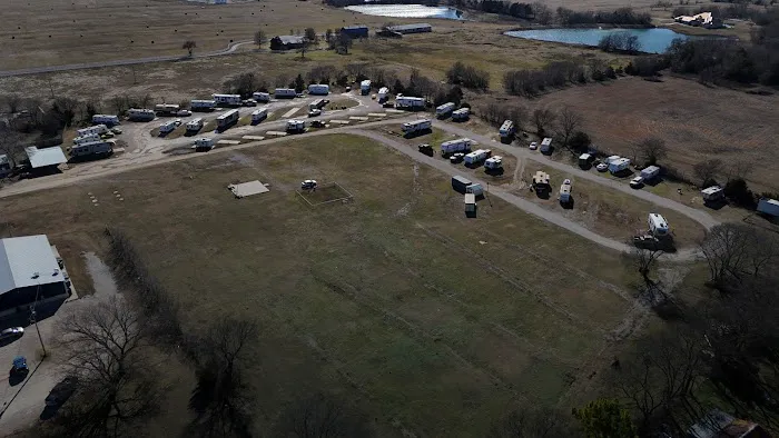 Cool Breeze RV Resort Picture 10