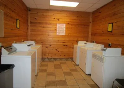 Ardmore Lakes RV Resort Picture 7