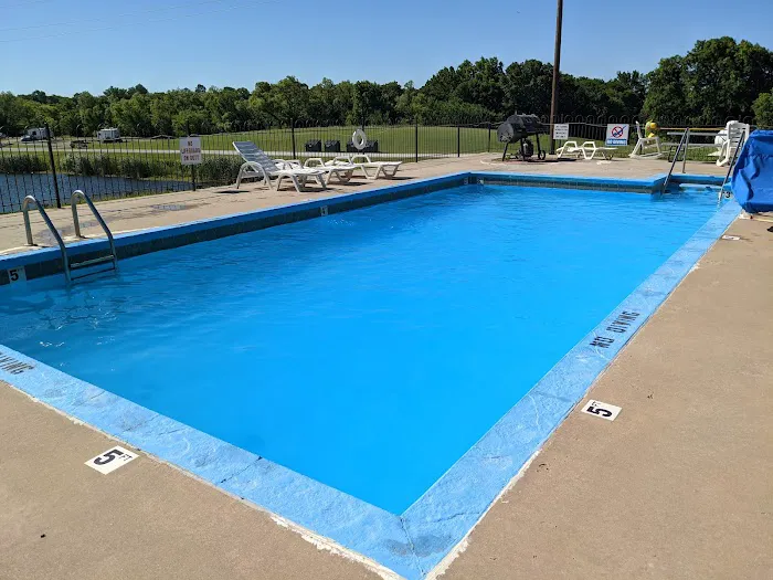 Ardmore Lakes RV Resort Picture 3