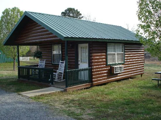 Big Cedar Cabins & RV Park Picture 2