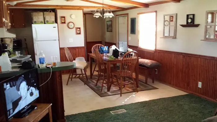 Big Cedar Cabins & RV Park Picture 10