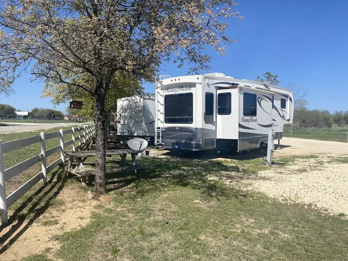 Flying B RV Park Picture 3