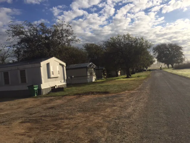 Shady Acres Mobile Home Park Picture 1