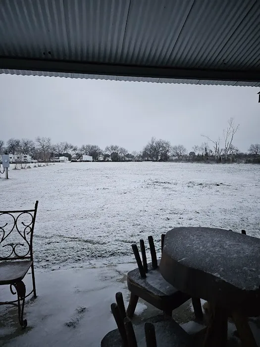 Five Oaks RV Park Picture 1