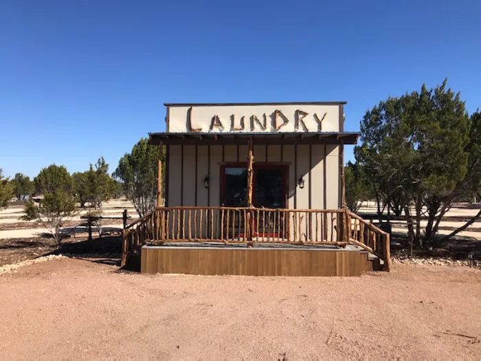 Lucky Horseshoe RV Park Picture 4