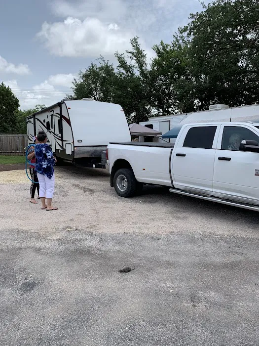 Hunt's Crossing RV Ranch Picture 8