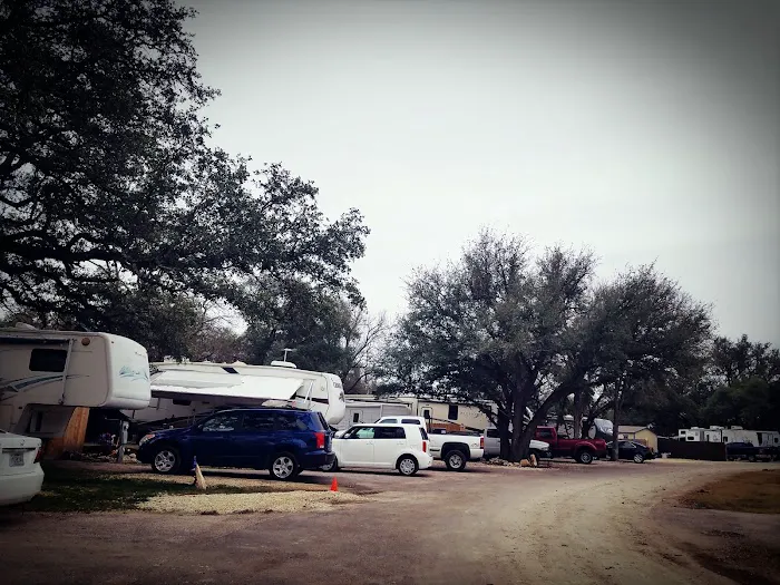 Hunt's Crossing RV Ranch Picture 5