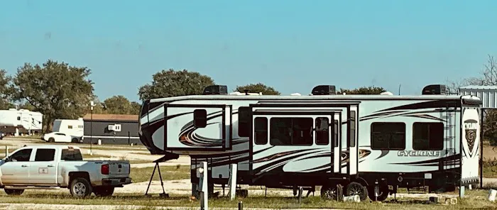 Patriot RV Park - Bertram South Picture 10