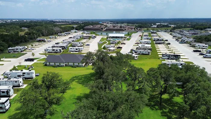 LHTX RV Resort Picture 5