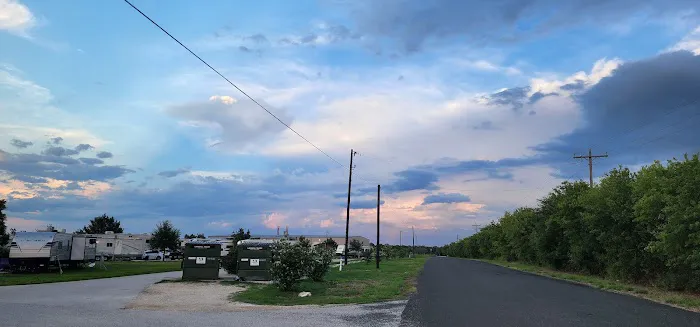 Berry Springs RV Park Picture 1