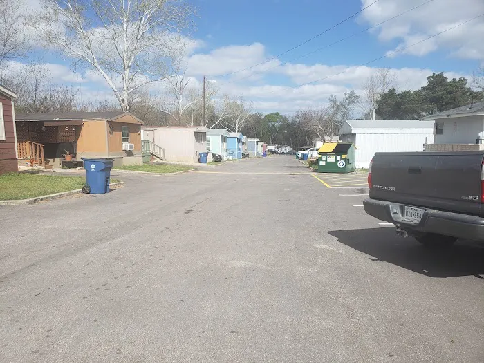 Capitol Manor Mobile Home Park, LLC Picture 9