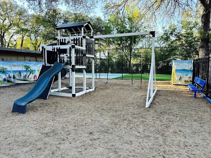 Royal Palms RV Resort and Manufactured Home Community Picture 3