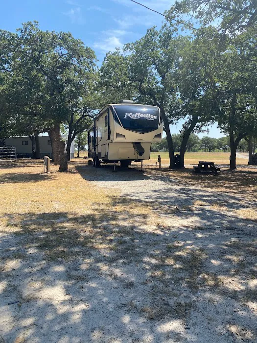 Shady Oaks RV Park Picture 3