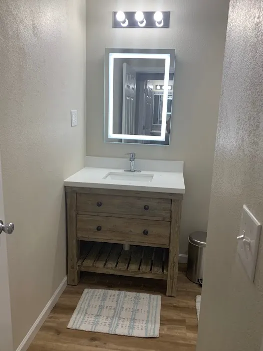 Back Home RV Park Picture 9