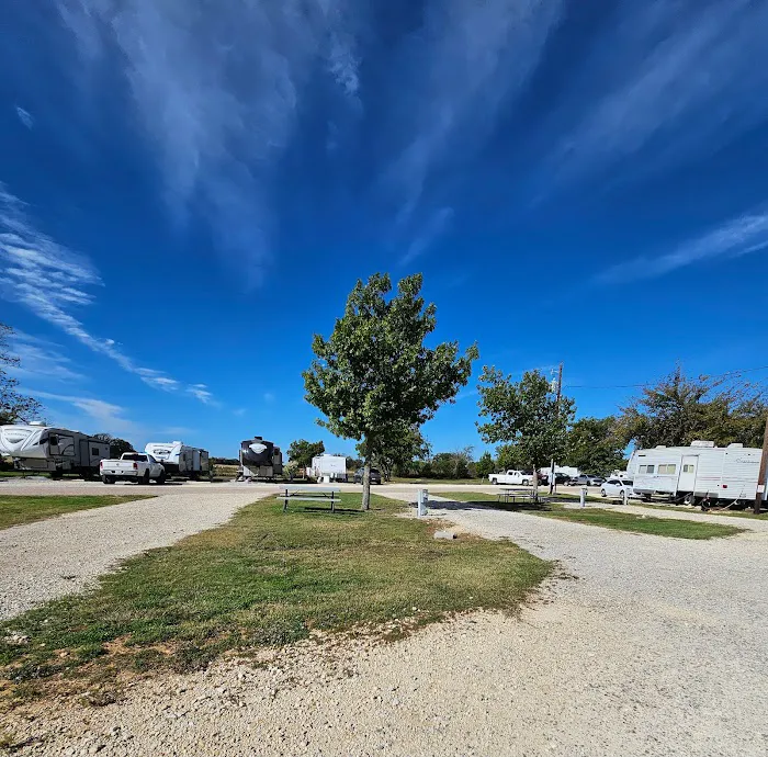Lonesome Dove RV Park and Camp ( Stephenville, Tx) Picture 3