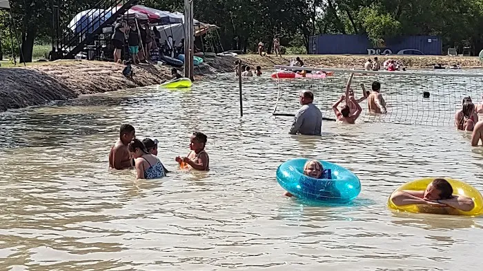 Unk's Lake Campground And Swimming Hole Picture 8