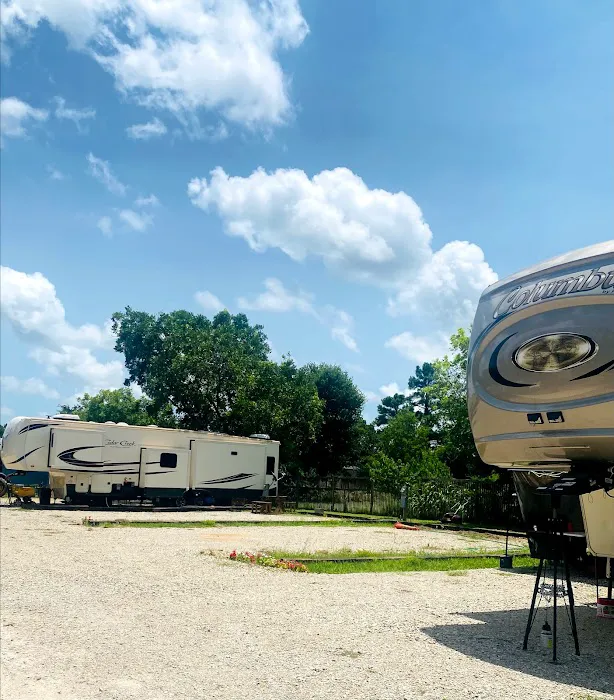 Rolling Creek RV Park Picture 6