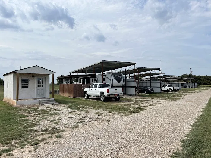 Red River R RV Park & Self Storage Picture 4