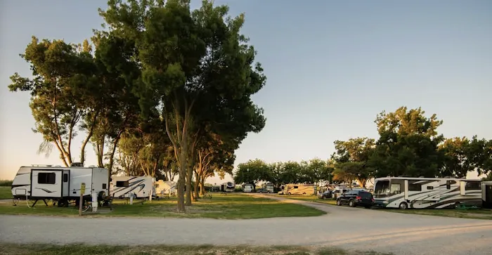 Indian Trails RV Park - Marietta OK Picture 3