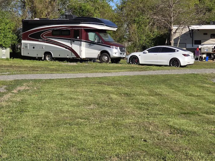 Eagles Nook RV Park Picture 9