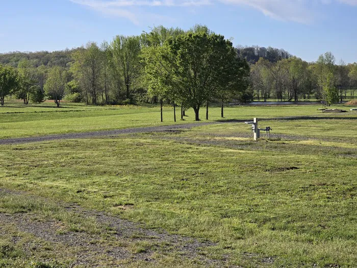 Eagles Nook RV Park Picture 6