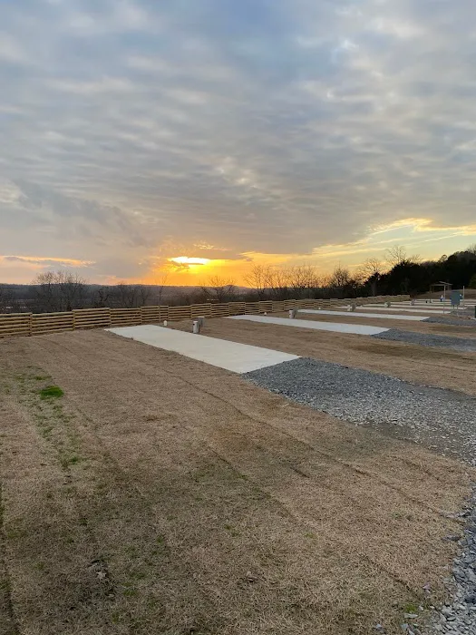 Hilltop RV Resort Picture 3