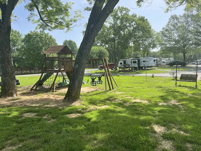 Miller’s Outpost RV Resort Picture 8