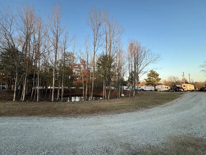 Sweet Escape RV Resort Picture 9