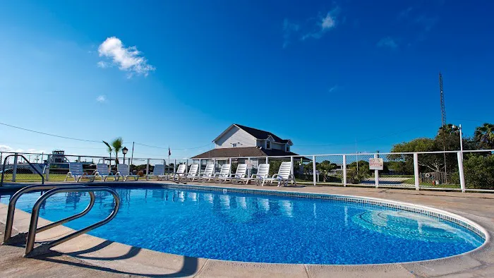 Serendipity Bay RV Resort, Cabins and Marina Picture 3