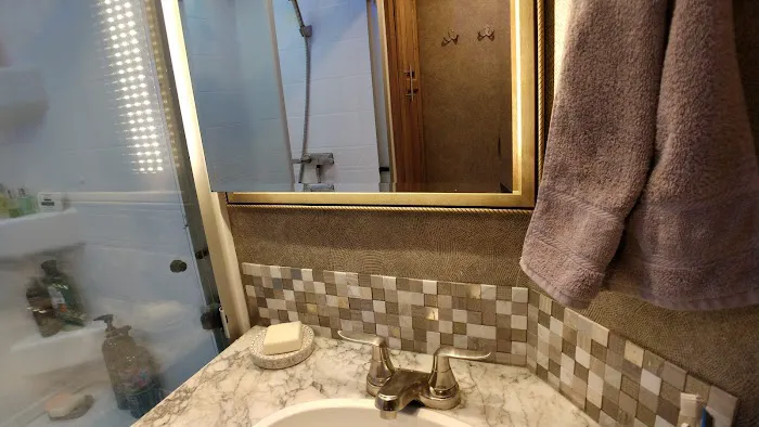 Serendipity Bay RV Resort, Cabins and Marina Picture 4