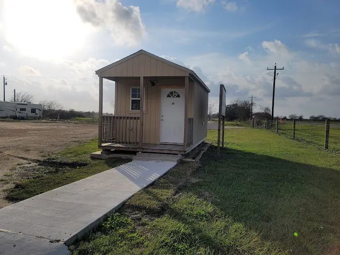 Country Living RV Park Picture 2