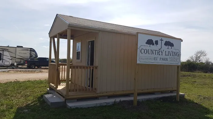 Country Living RV Park Picture 10