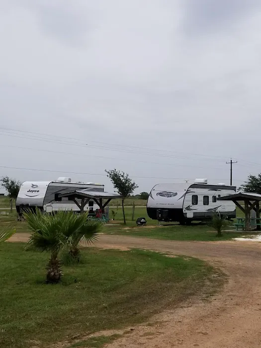 Machacek's Rockin' M RV Park & Campgrounds Picture 4