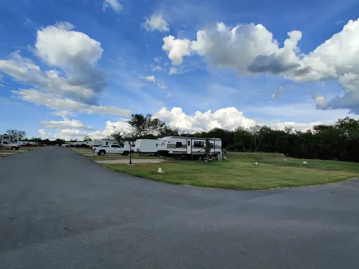 Wisteria RV Park on FM812 Picture 2