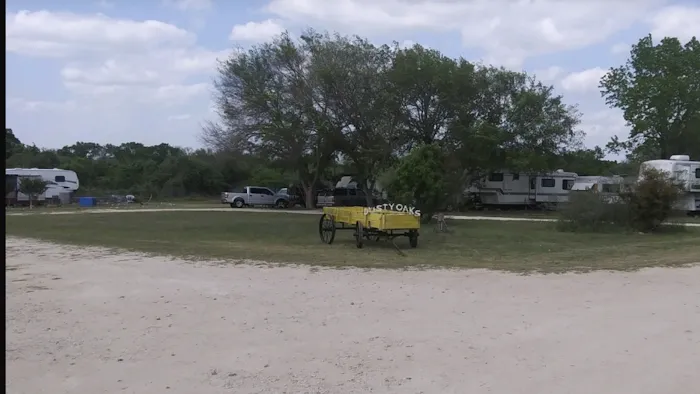 Dusty Oaks RV Park Picture 4