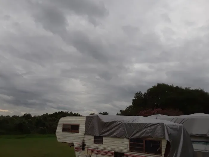 Dusty Oaks RV Park Picture 6