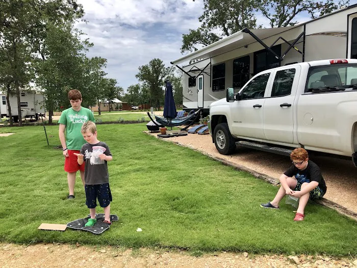 Cowboy Cabins & RV Park LLC Picture 6