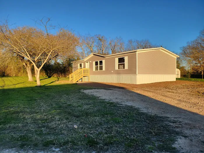 Coyote Bend Mobile Home & RV Prk Picture 3