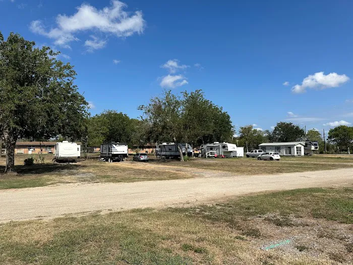 The Oasis RV Park - Nixon TX Picture 3