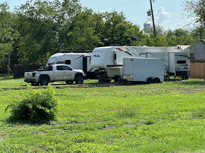 The Oasis RV Park - Nixon TX Picture 5