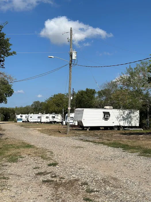 The Oasis RV Park - Nixon TX Picture 8