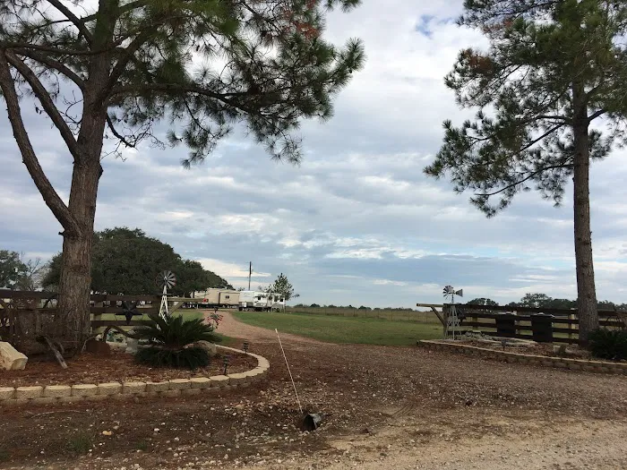 Gerhardt RV Park Picture 4