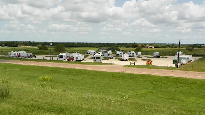 Patriot RV Park - Victoria Picture 3