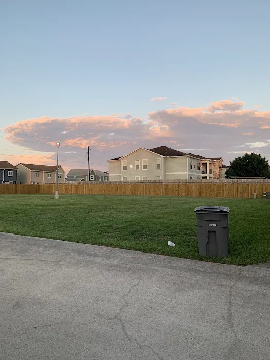 Camelot Place Picture 7