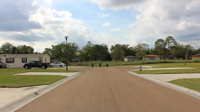 Royal Place Community Picture 5